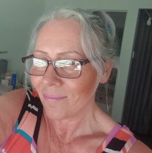 Meet your Posher, Gale